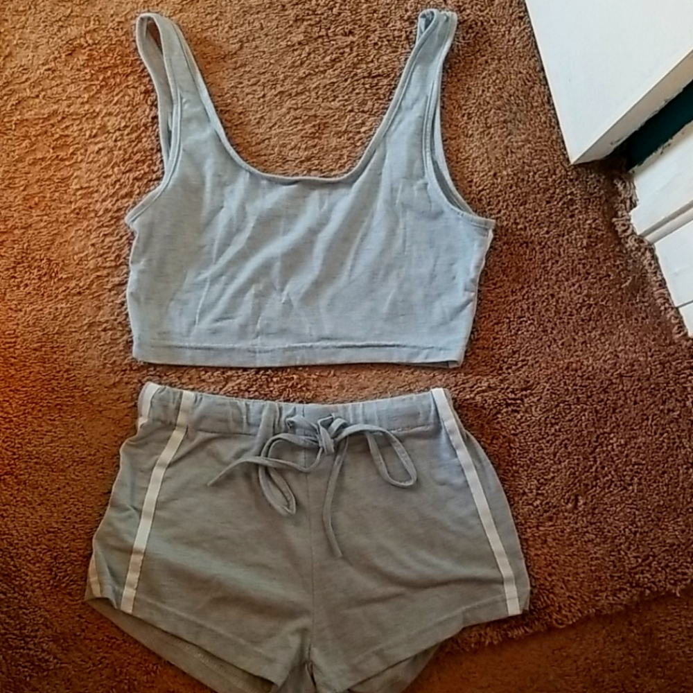 2Pc.Tank and shorts